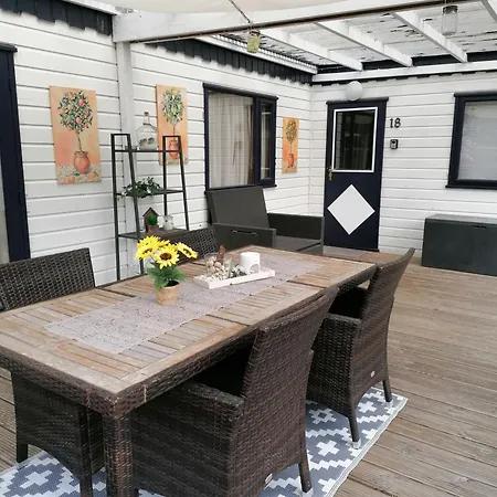 18 - Bungalowpark De Kern Апартаменты *